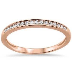 rose gold diamond wedding band